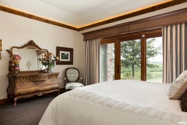 1841 N 1400 Road, Dahinda, IL 61428