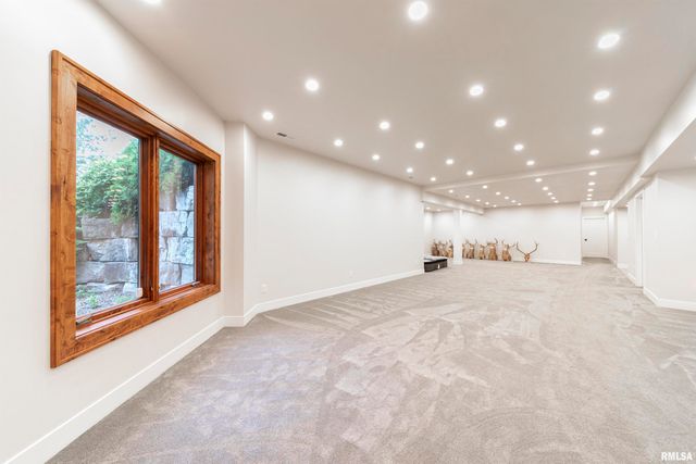 1841 N 1400 Road, Dahinda, IL 61428