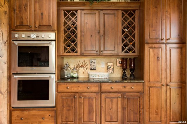 1841 N 1400 Road, Dahinda, IL 61428