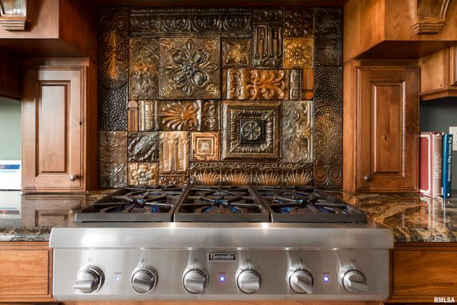 1841 N 1400 Road, Dahinda, IL 61428