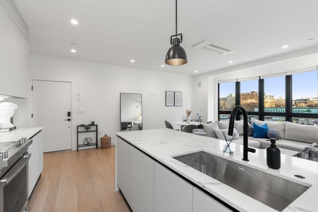 75 W Broadway 202, Boston, MA 02127