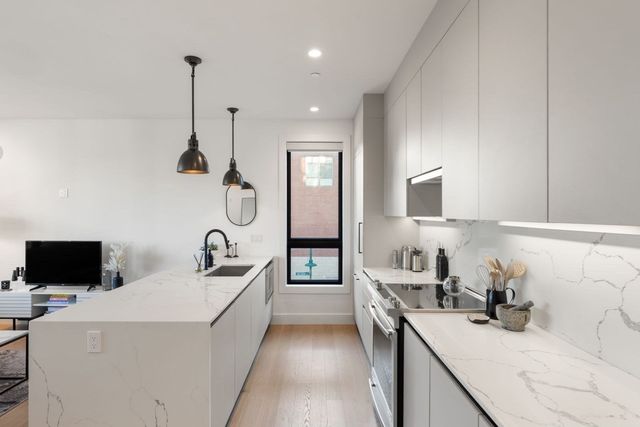 75 W Broadway 202, Boston, MA 02127