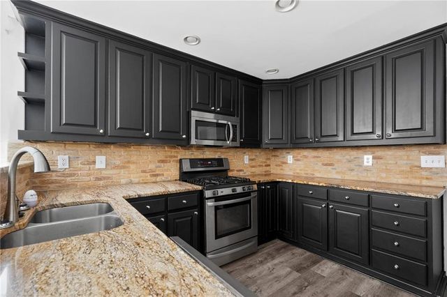 625 Harbor Bay Drive, Lawrenceville, GA 30045