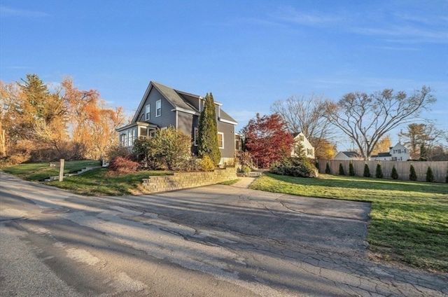 28 Currier Ave, Methuen, MA 01844