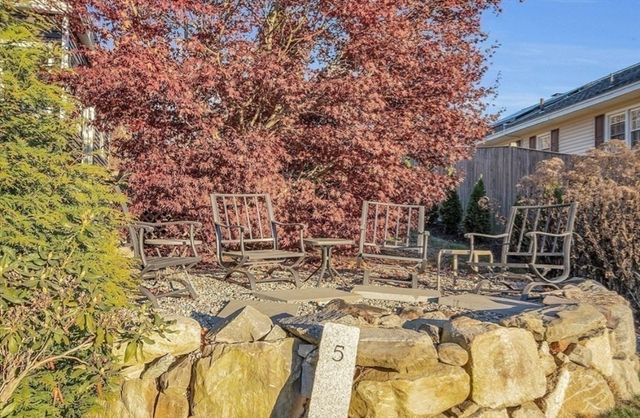 28 Currier Ave, Methuen, MA 01844