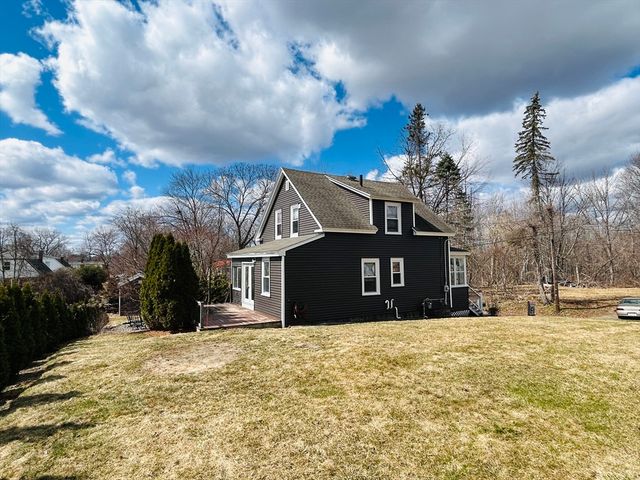 28 Currier Ave, Methuen, MA 01844