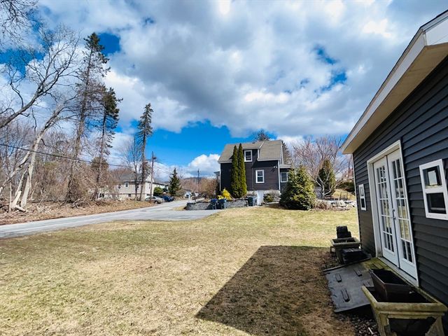 28 Currier Ave, Methuen, MA 01844