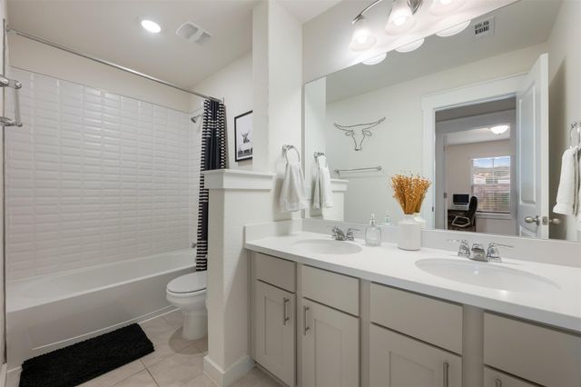 8204 A Prairie Rye DR, Lago Vista, TX 78645