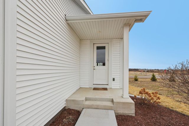 9035 62nd Street S, Cottage Grove, MN 55016