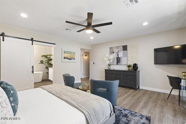 14417 N 10th Street, Phoenix, AZ 85022