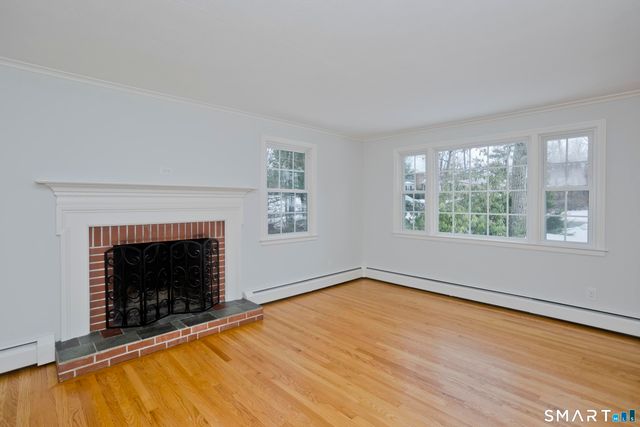 49 Carver Circle, Simsbury, CT 06070