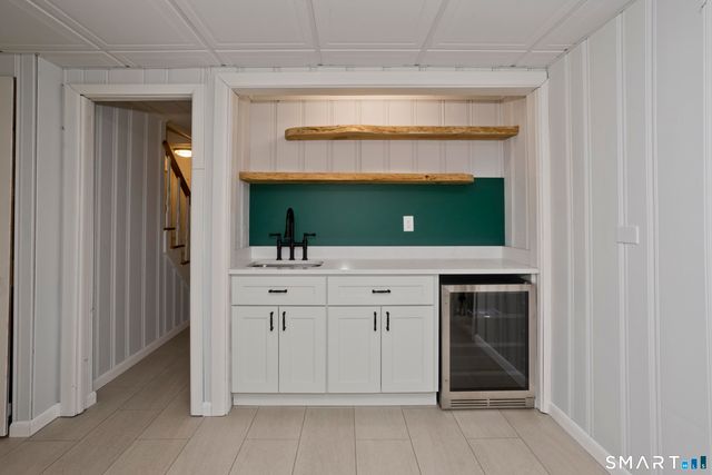 49 Carver Circle, Simsbury, CT 06070