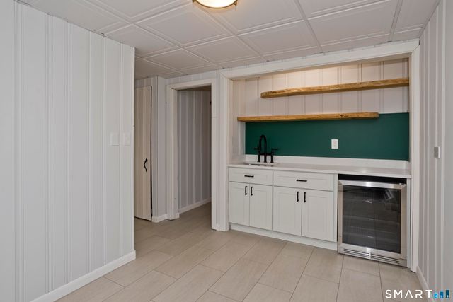 49 Carver Circle, Simsbury, CT 06070