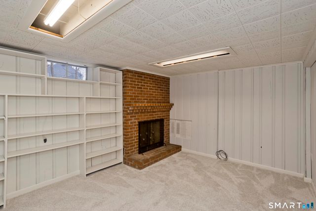 49 Carver Circle, Simsbury, CT 06070