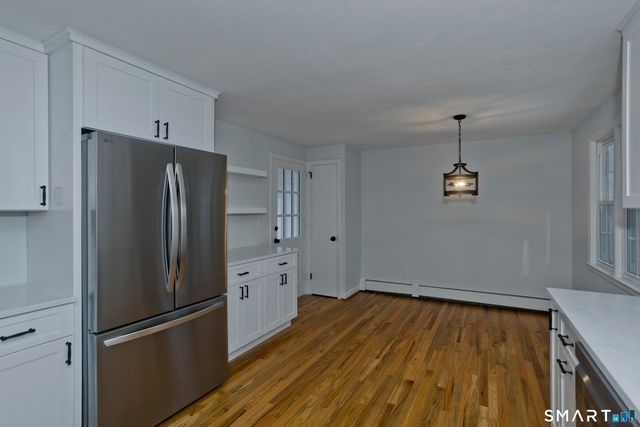 49 Carver Circle, Simsbury, CT 06070