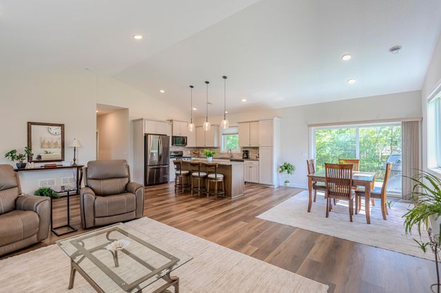 4704 381st Trail, North Branch, MN 55056
