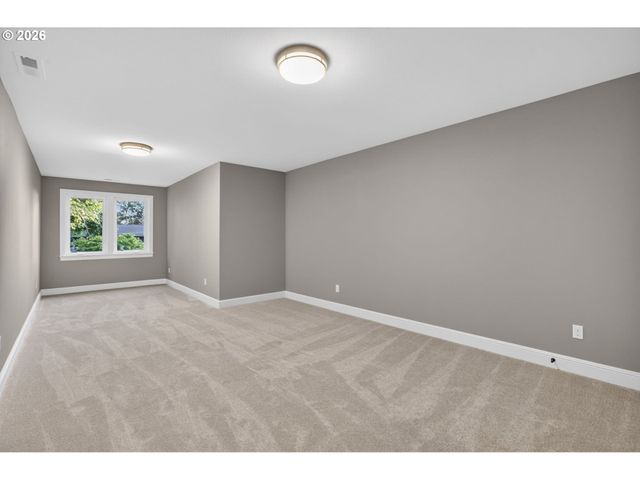 2518 WEMBLEY PARK Rd, Lake Oswego, OR 97034