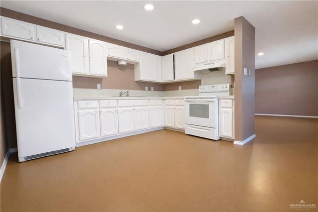 2113 Dallas Avenue, Mcallen, TX 78501