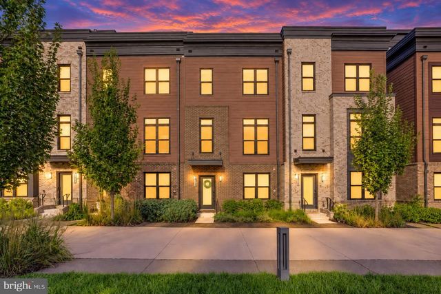 3509 SUTTON HEIGHTS CIR, Fairfax, VA 22031