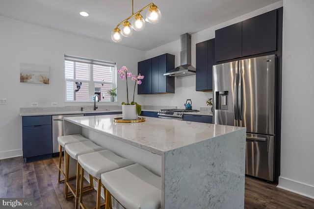 3509 SUTTON HEIGHTS CIR, Fairfax, VA 22031