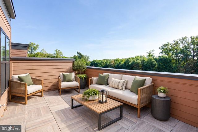 3509 SUTTON HEIGHTS CIR, Fairfax, VA 22031