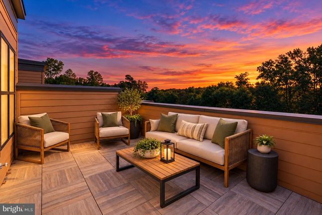 3509 SUTTON HEIGHTS CIR, Fairfax, VA 22031
