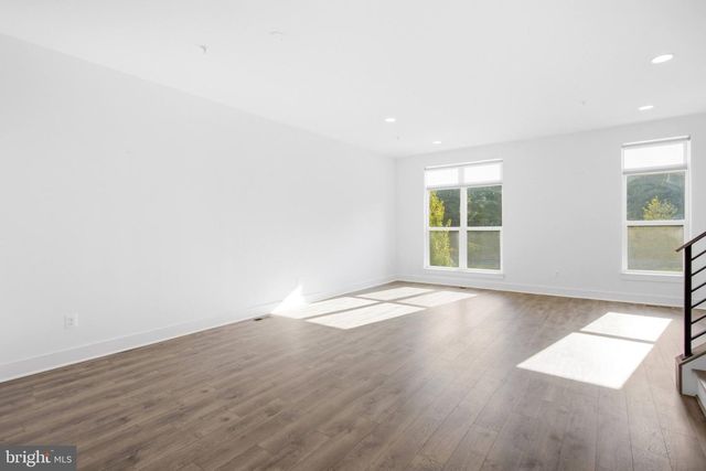 3509 SUTTON HEIGHTS CIR, Fairfax, VA 22031