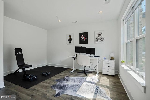 3509 SUTTON HEIGHTS CIR, Fairfax, VA 22031