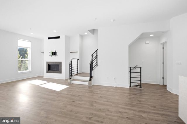 3509 SUTTON HEIGHTS CIR, Fairfax, VA 22031