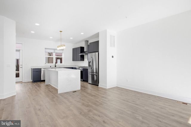 3509 SUTTON HEIGHTS CIR, Fairfax, VA 22031
