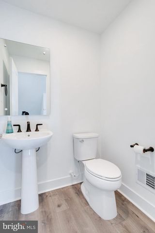 3509 SUTTON HEIGHTS CIR, Fairfax, VA 22031