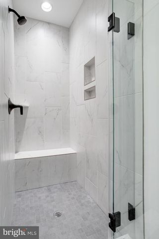 3509 SUTTON HEIGHTS CIR, Fairfax, VA 22031