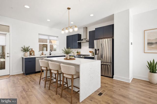 3509 SUTTON HEIGHTS CIR, Fairfax, VA 22031