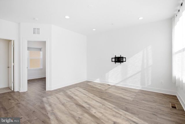 3509 SUTTON HEIGHTS CIR, Fairfax, VA 22031