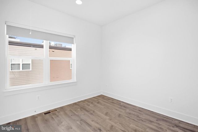 3509 SUTTON HEIGHTS CIR, Fairfax, VA 22031