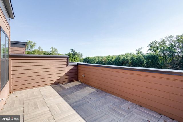 3509 SUTTON HEIGHTS CIR, Fairfax, VA 22031