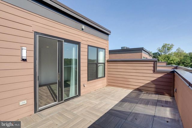 3509 SUTTON HEIGHTS CIR, Fairfax, VA 22031