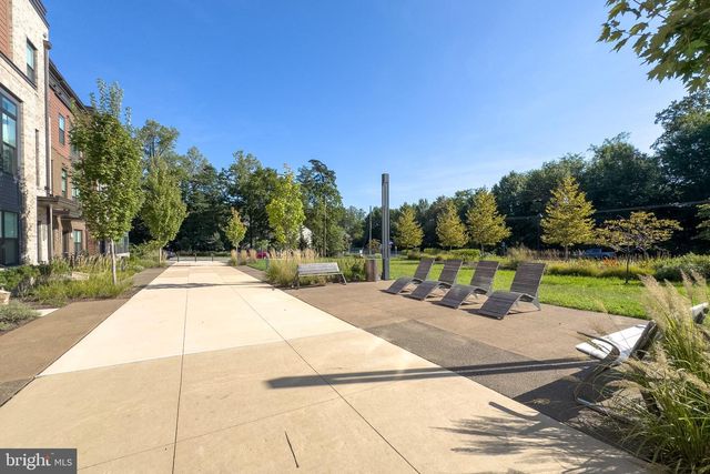 3509 SUTTON HEIGHTS CIR, Fairfax, VA 22031