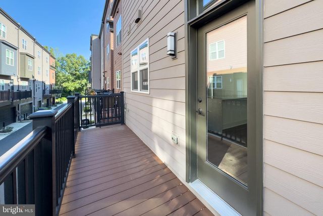 3509 SUTTON HEIGHTS CIR, Fairfax, VA 22031