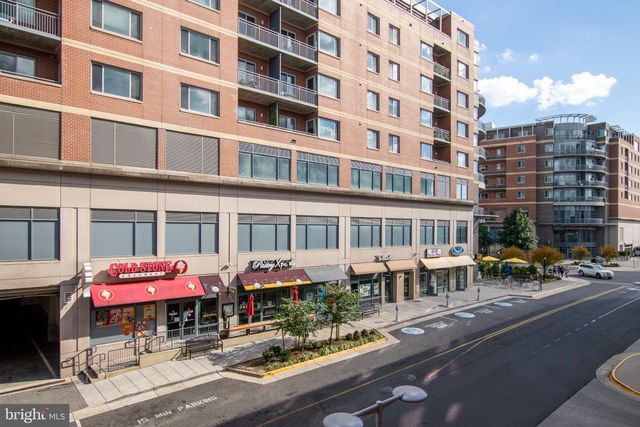 3509 SUTTON HEIGHTS CIR, Fairfax, VA 22031