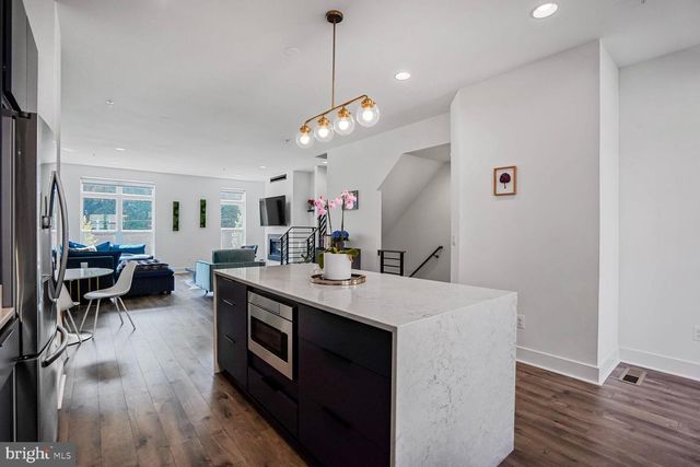 3509 SUTTON HEIGHTS CIR, Fairfax, VA 22031