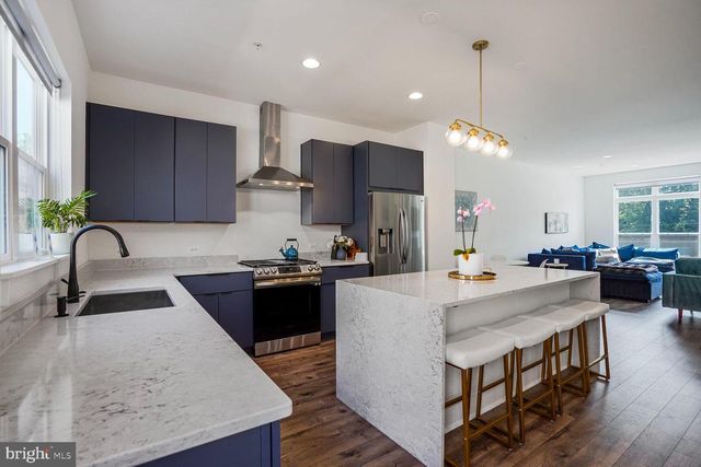 3509 SUTTON HEIGHTS CIR, Fairfax, VA 22031