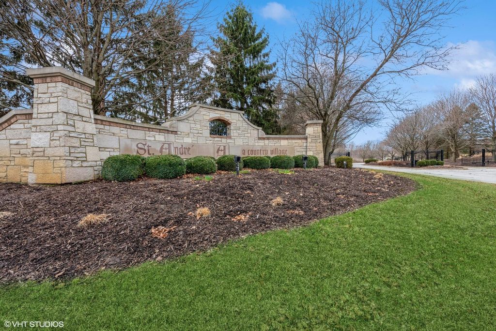 390 Saint Andre Drive, Valparaiso, IN 46383