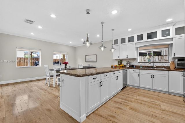 15874 SW 138th Ter 2, Miami, FL 33196