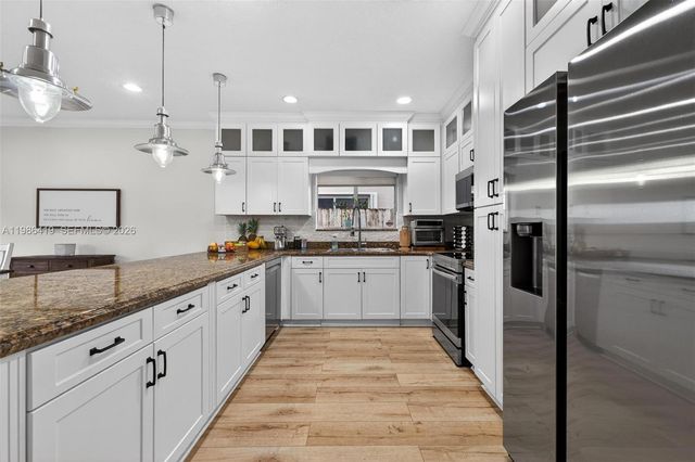 15874 SW 138th Ter 2, Miami, FL 33196