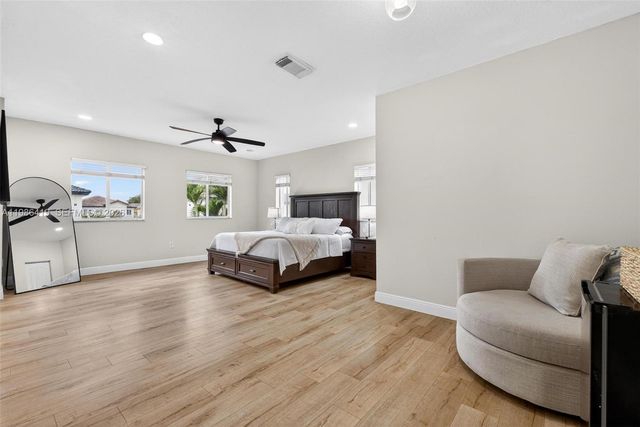 15874 SW 138th Ter 2, Miami, FL 33196