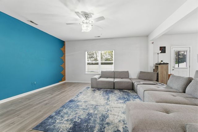 2210 Cancellara Ct, Murfreesboro, TN 37127