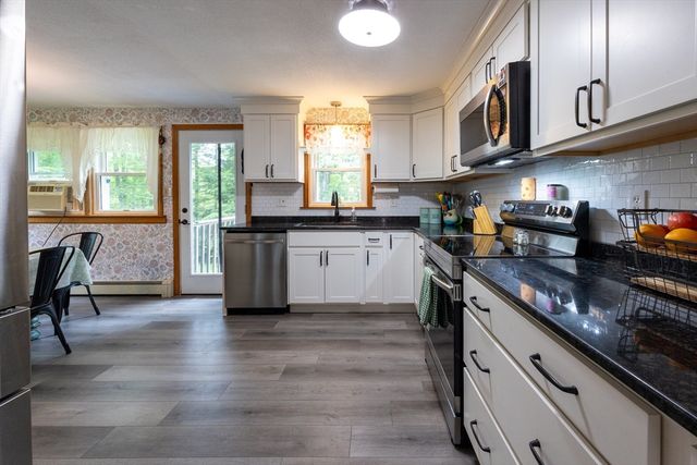 18 Cobb Rd, Ashburnham, MA 01430