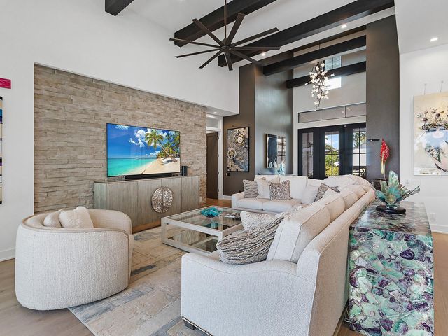 1095 BLUE SHELL LOOP, Sarasota, FL 34240