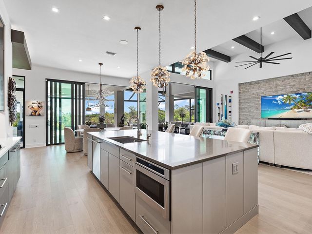 1095 BLUE SHELL LOOP, Sarasota, FL 34240